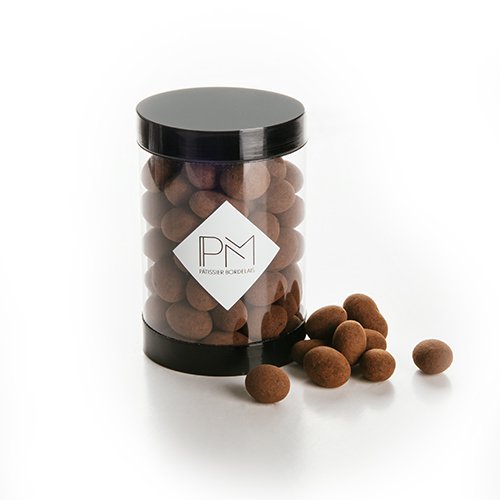 Chocolate almonds